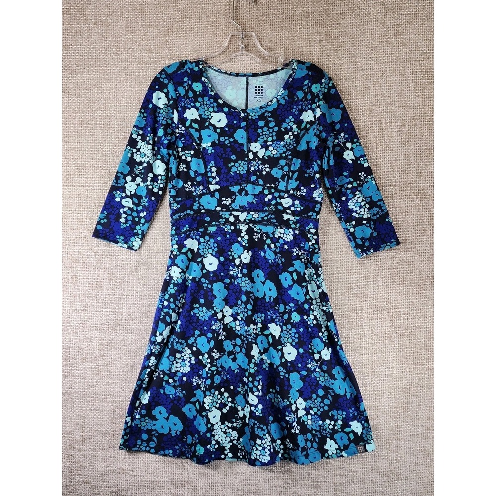 Title Nine Dream 3/4 Sleeve Dress Womens XS Blue Floral Fit & Flare Zip Pocket